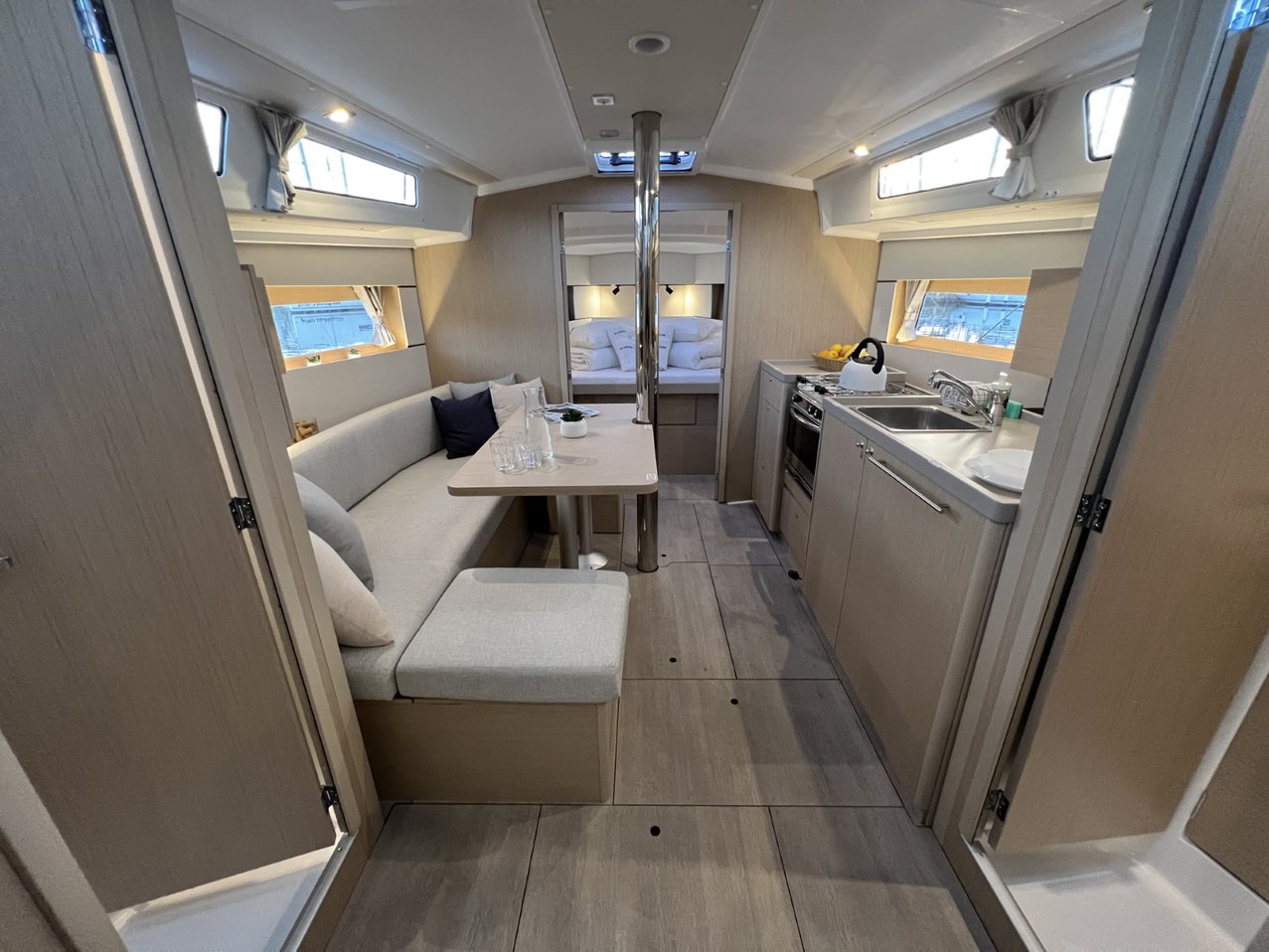 Oceanis 38.1 — photo 18