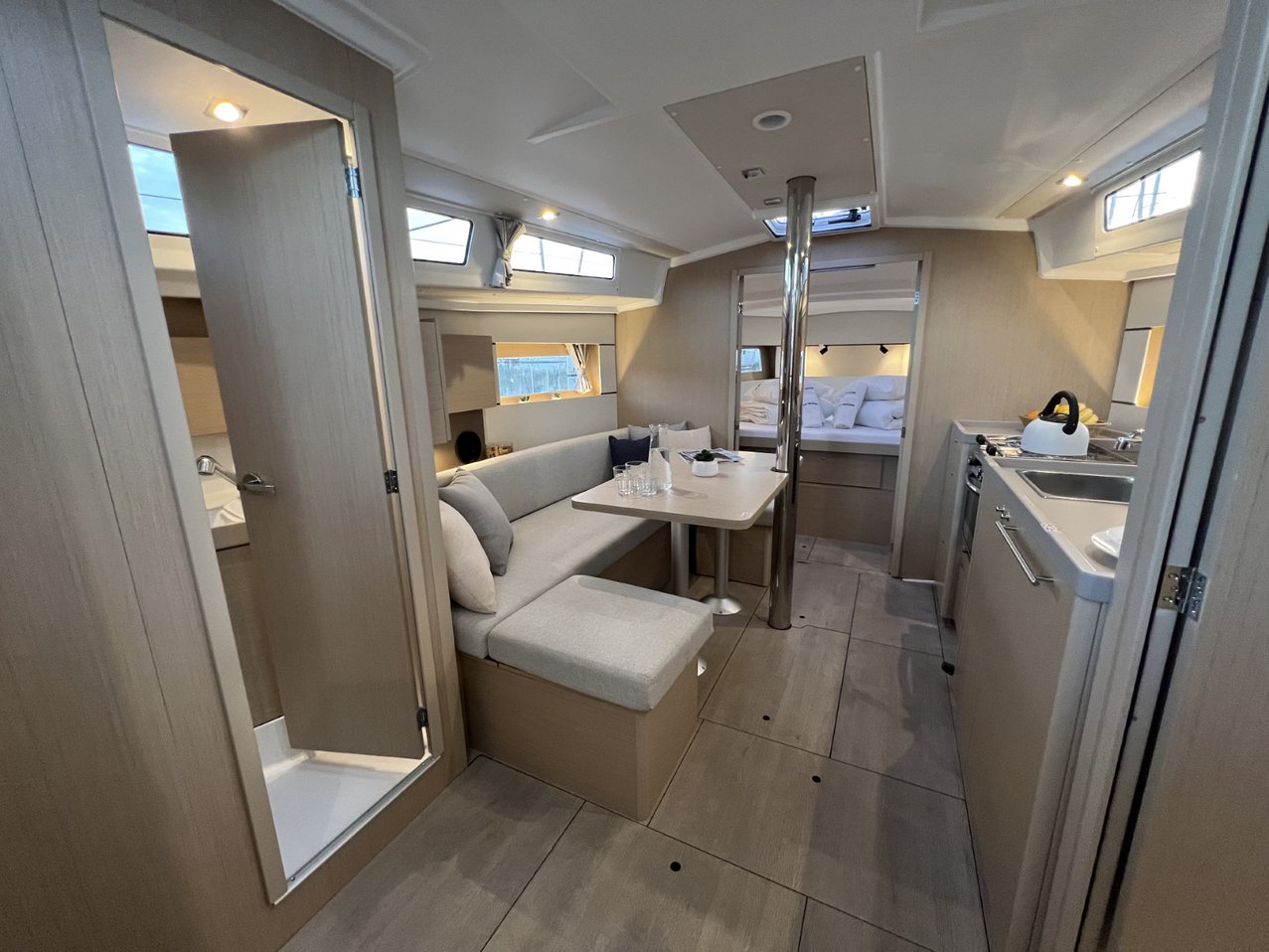 Oceanis 38.1 — photo 19