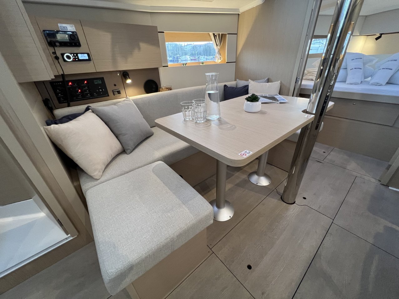 Oceanis 38.1 — photo 21