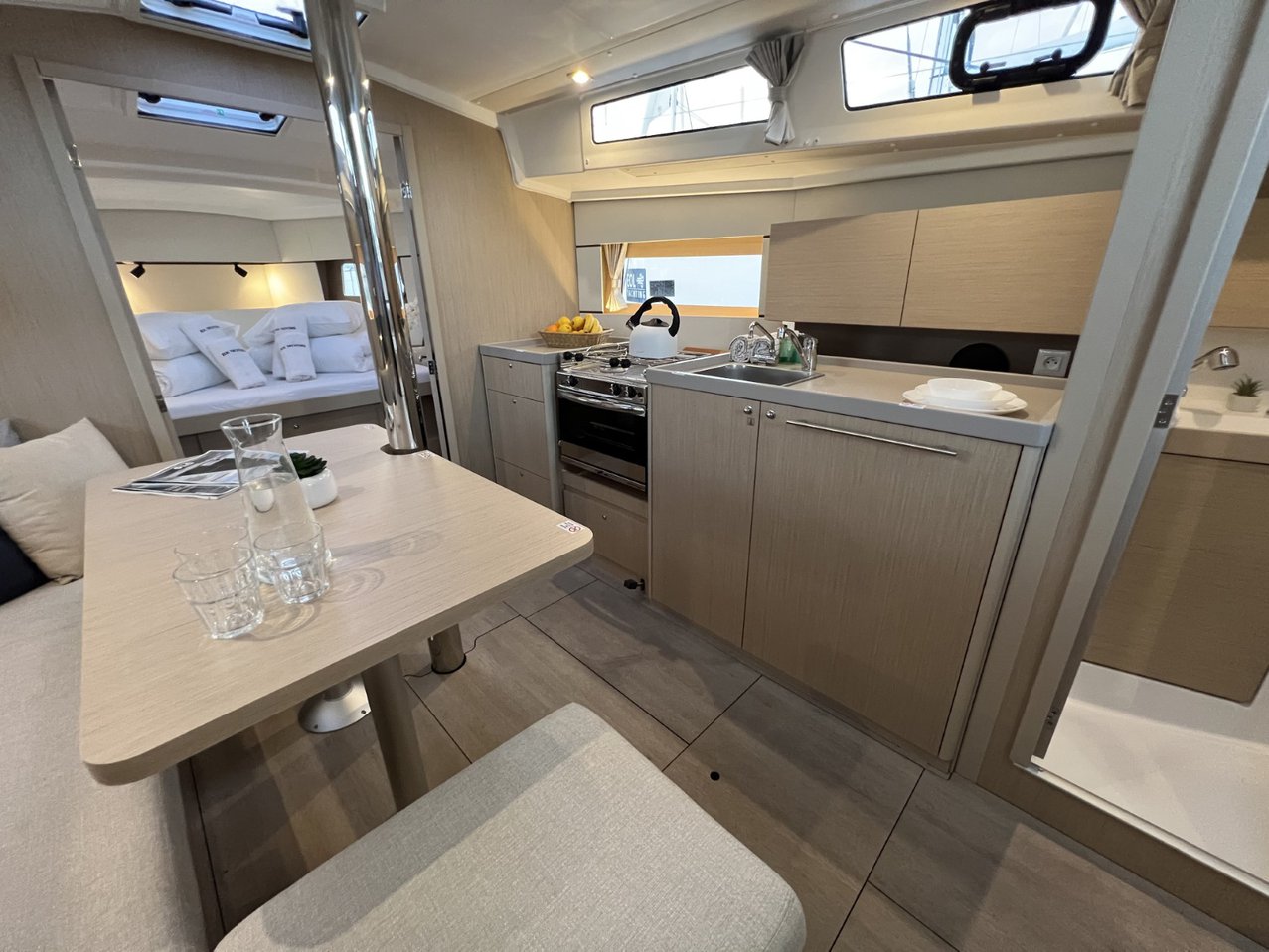 Oceanis 38.1 — photo 22