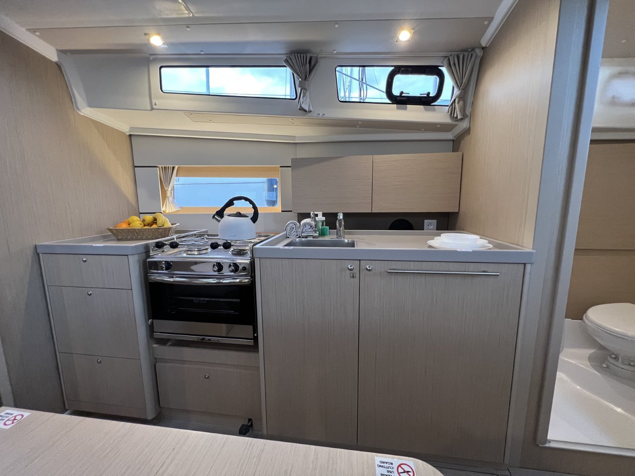 Oceanis 38.1 — photo 25