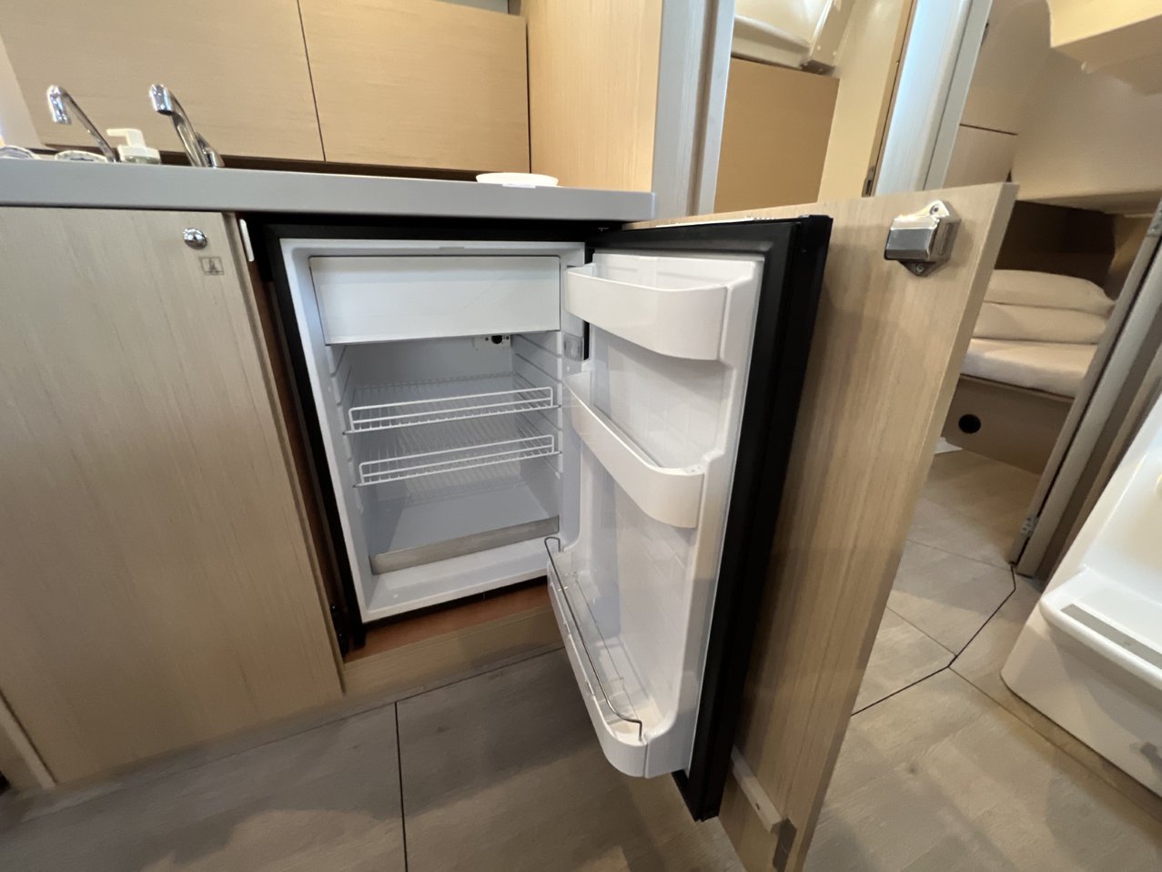 Oceanis 38.1 — photo 26