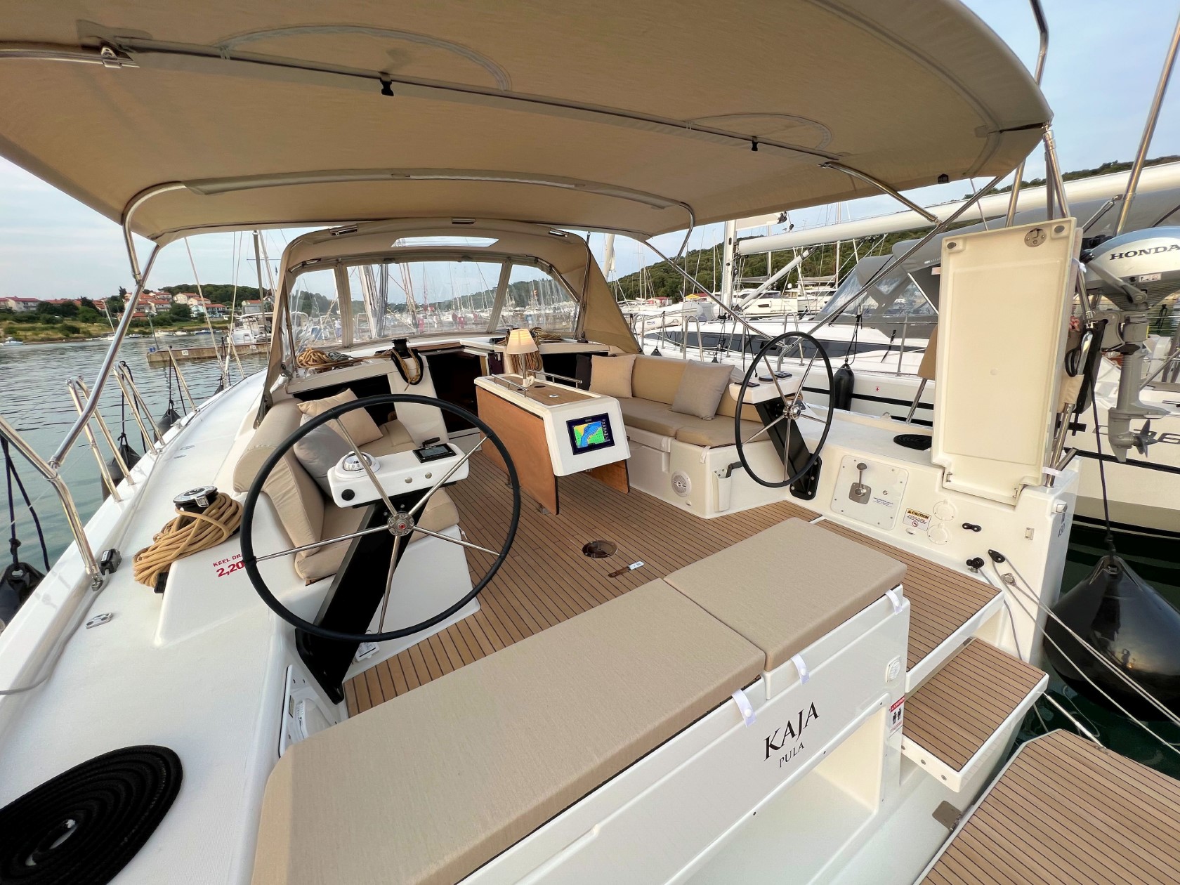 Dufour 430 GL — photo 11