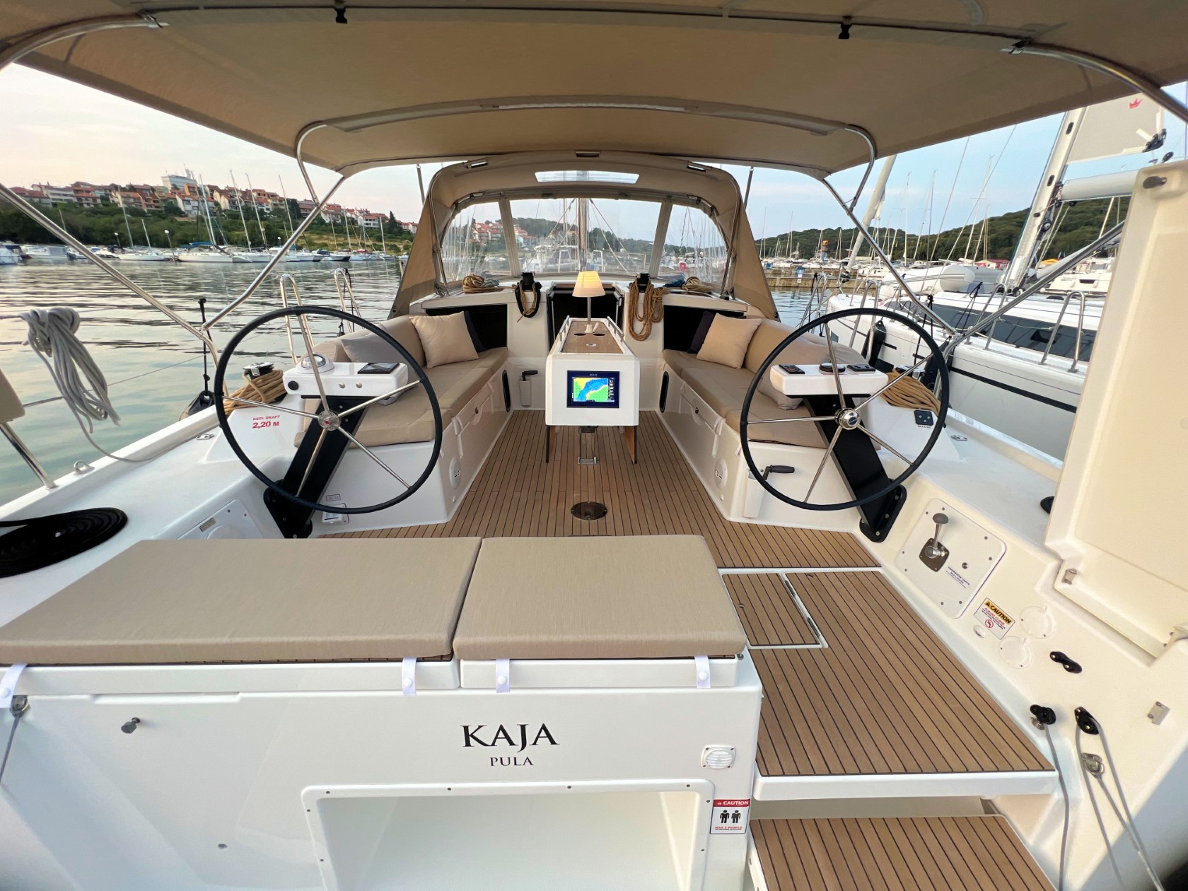 Dufour 430 GL — photo 12