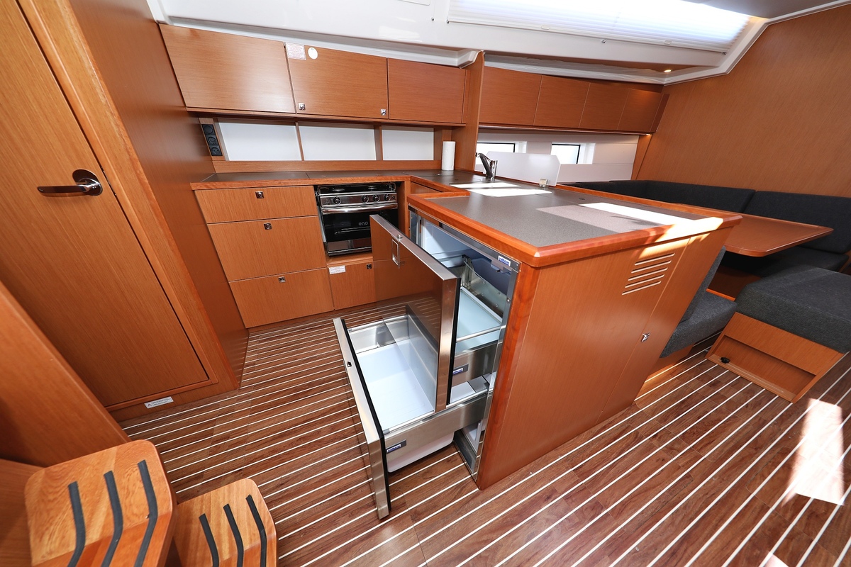 Bavaria C50 Style - 4 + 1 cab. — photo 15