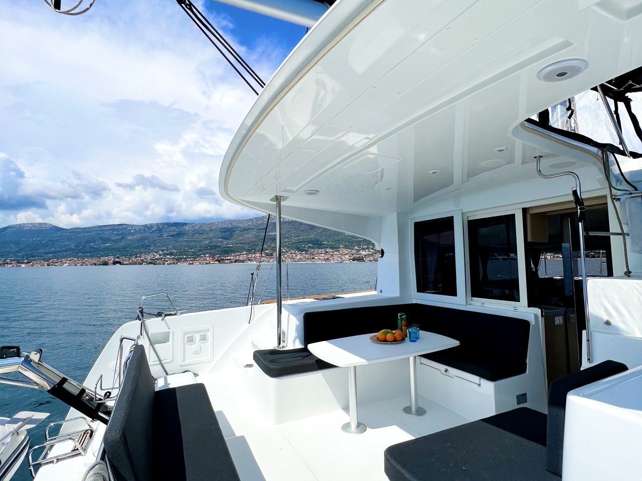 Lagoon 40 - 4 + 2 cab — photo 16