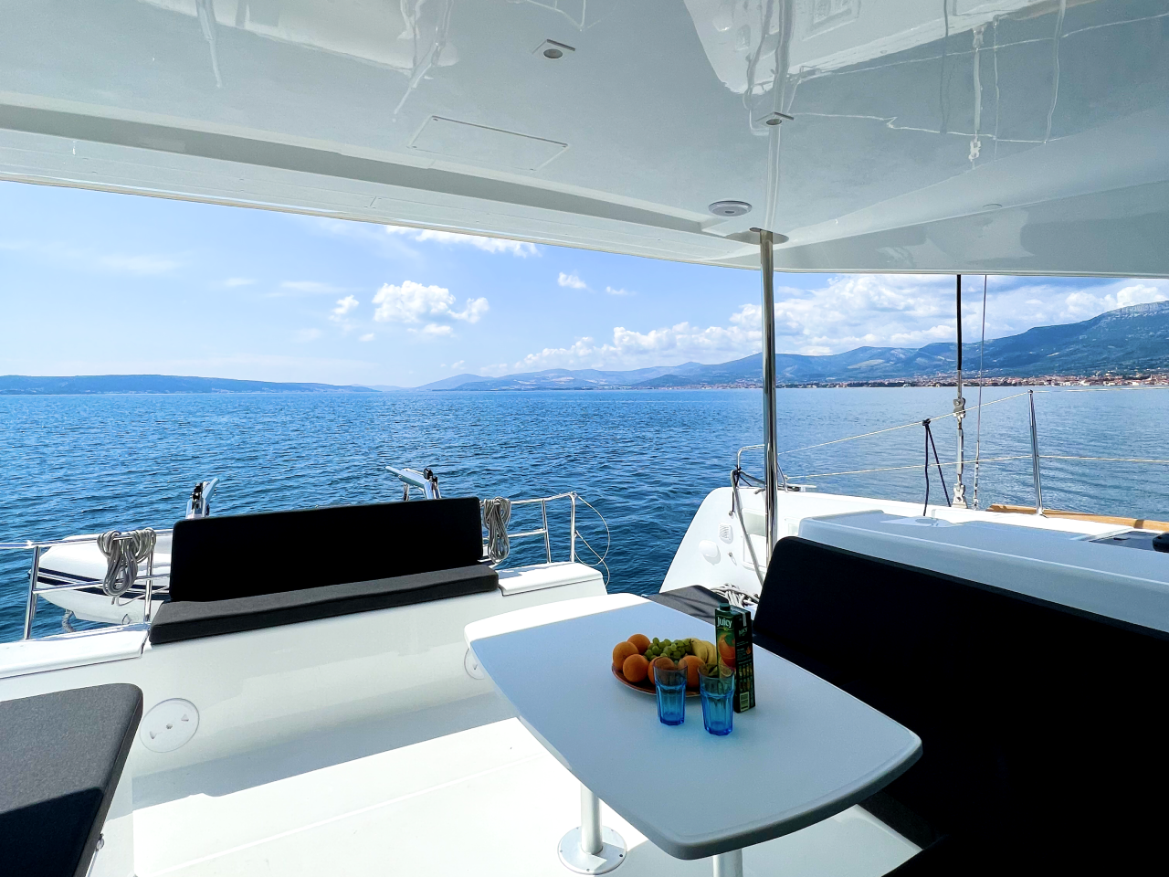 Lagoon 40 - 4 + 2 cab — photo 17