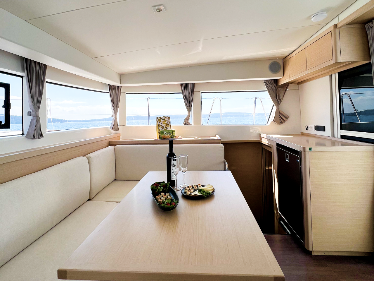 Lagoon 40 - 4 + 2 cab — photo 20