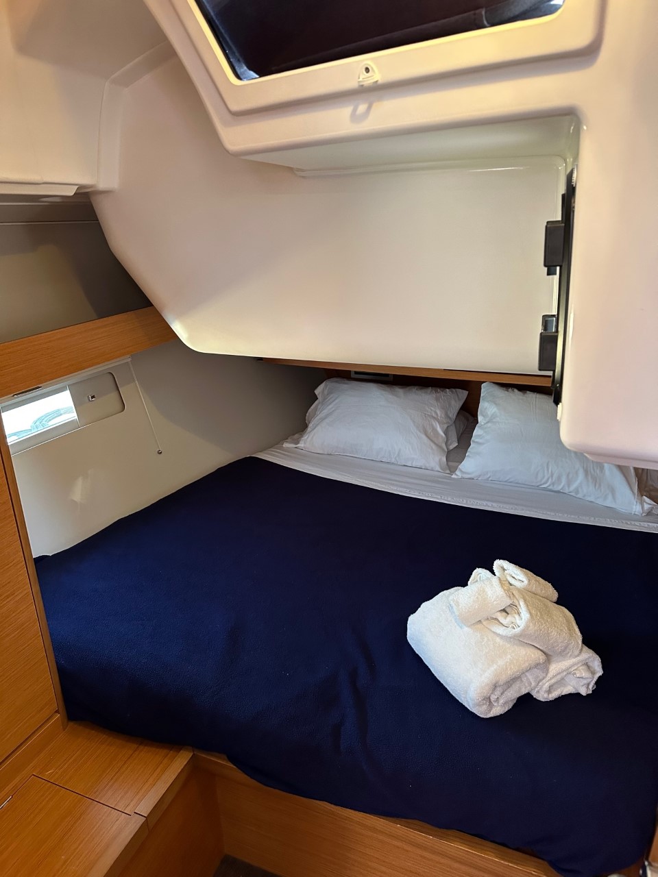 Dufour 430 - 3 cab. — photo 14