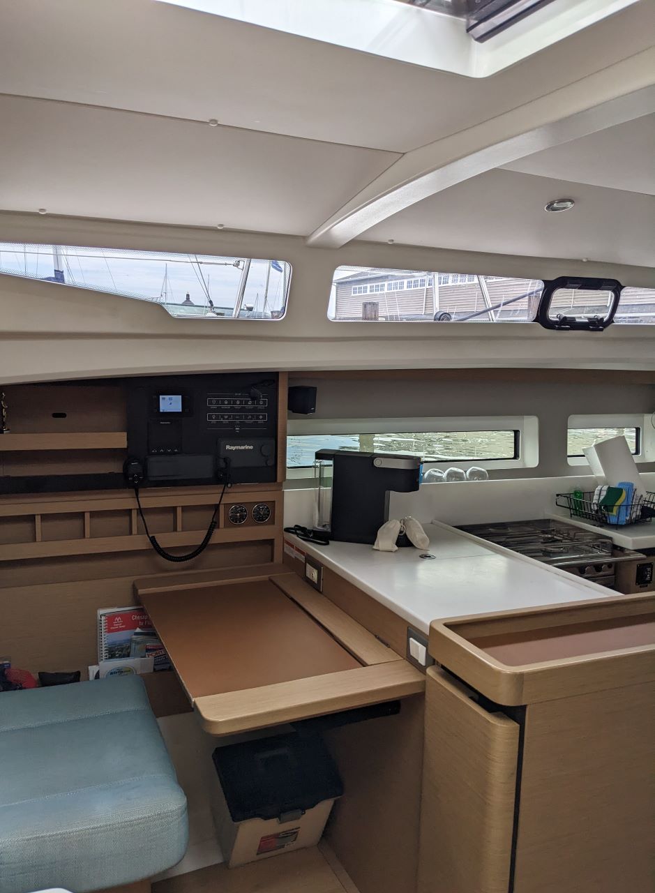 Sun Odyssey 440 - 3 cab. — photo 12