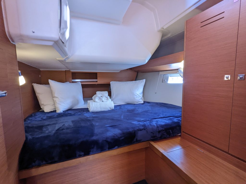Dufour 430 — photo 14