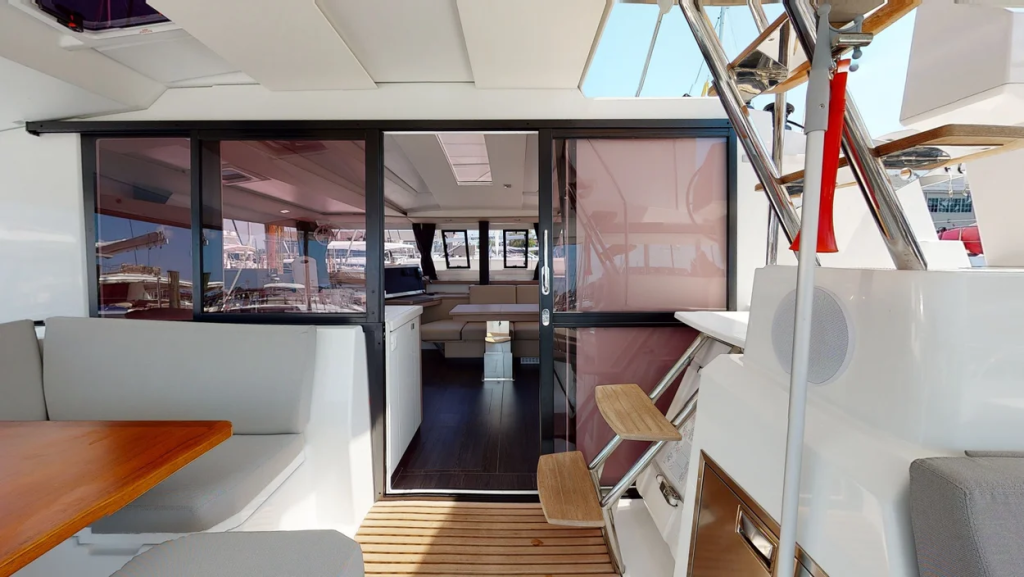 Fountaine Pajot Astrea 42 Maestro — photo 8