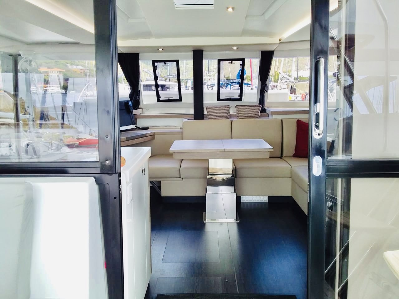 Fountaine Pajot Astrea 42 Maestro — photo 11