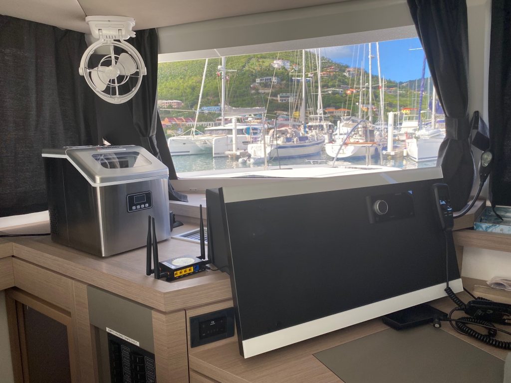 Fountaine Pajot Astrea 42 Maestro — photo 13