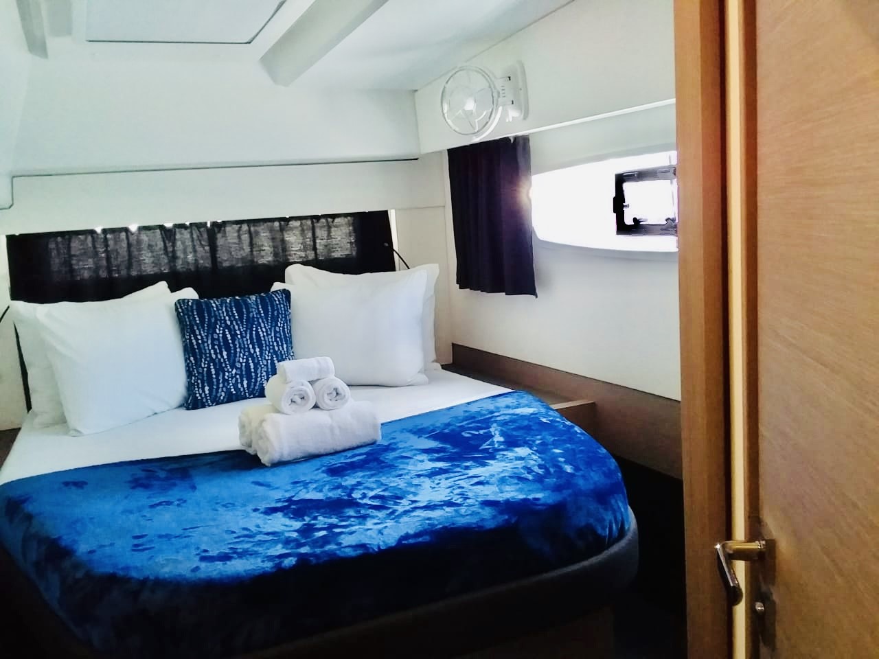 Fountaine Pajot Astrea 42 Maestro — photo 18