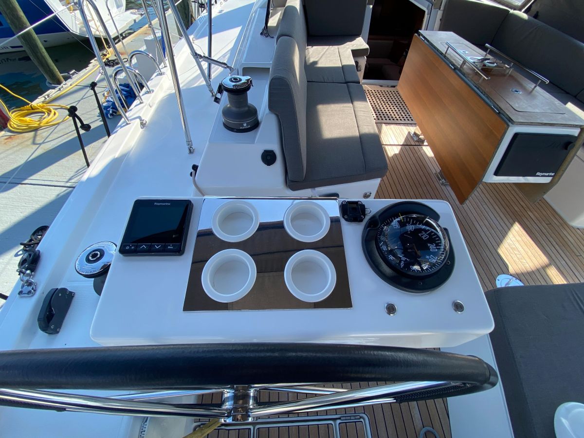 Dufour 530 - 4 cab. — photo 7