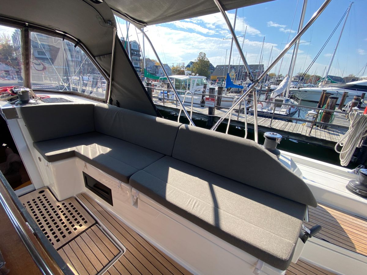Dufour 530 - 4 cab. — photo 12
