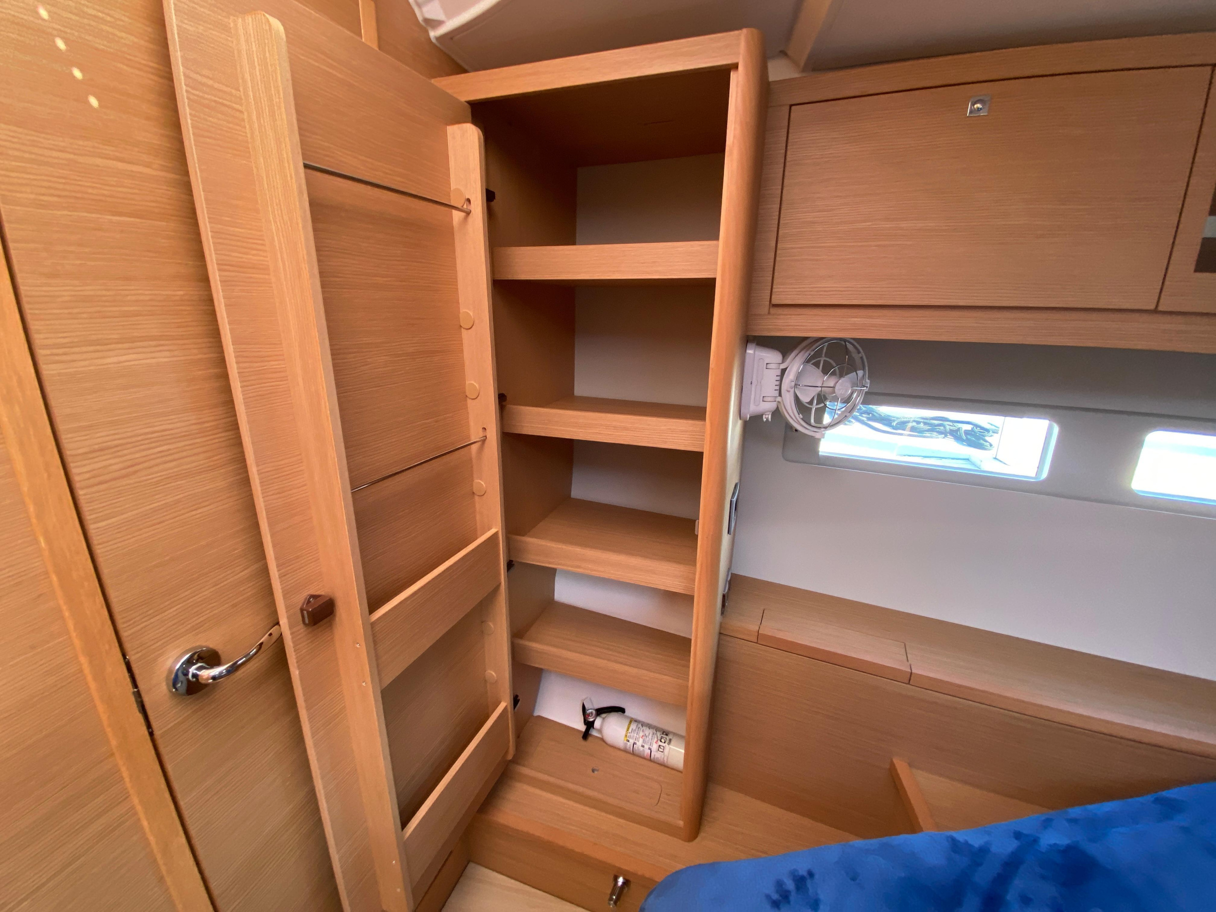 Dufour 530 - 4 cab. — photo 31