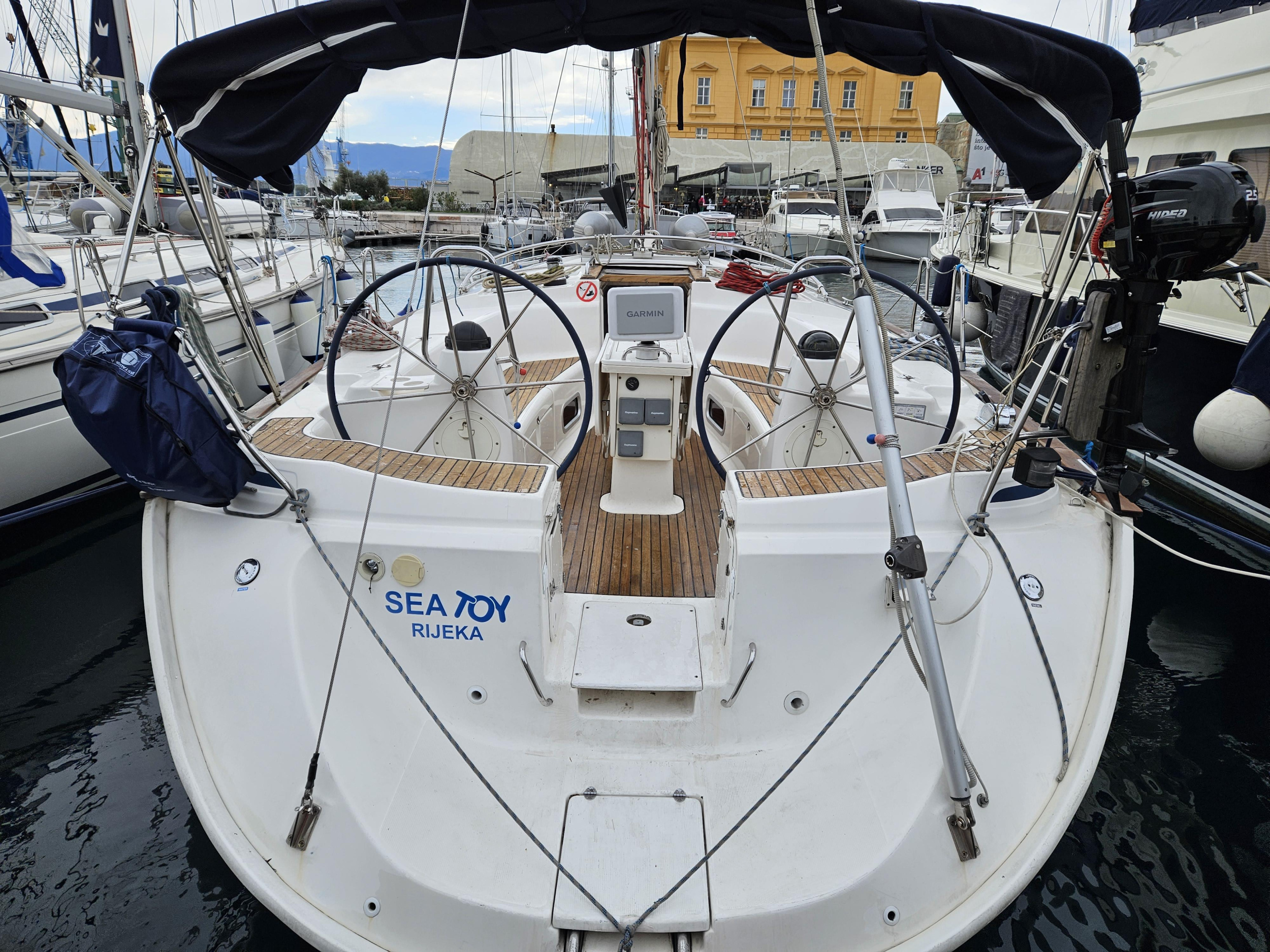 Bavaria 44 — photo 3