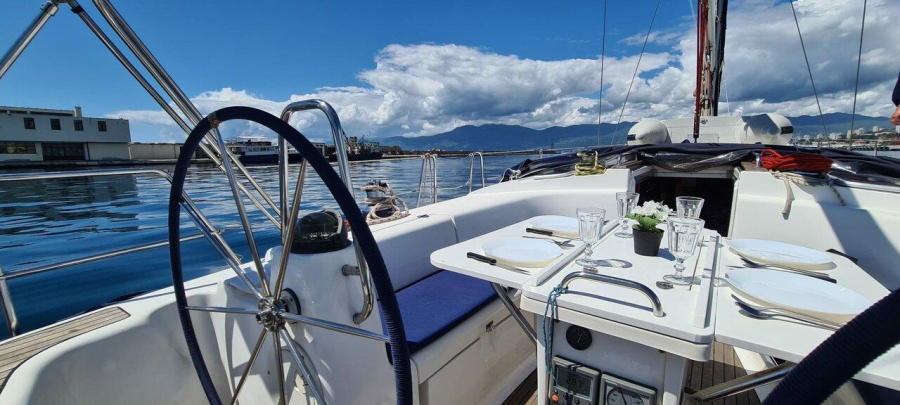 Bavaria 44 — photo 8