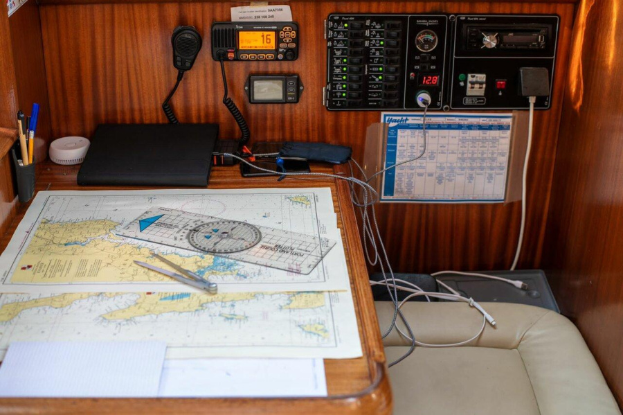Bavaria 44 — photo 11