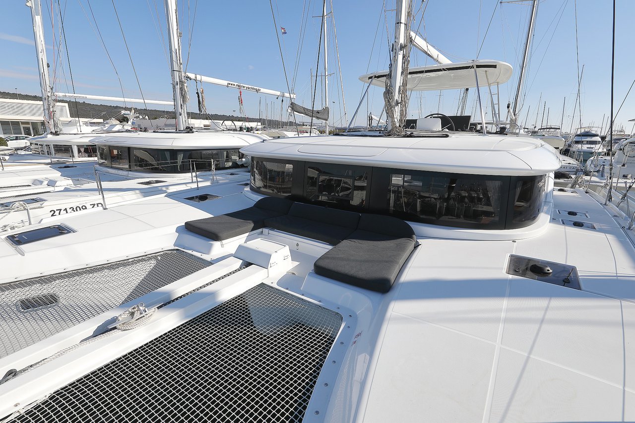 Lagoon 46 - 4 + 2 cab. — photo 9