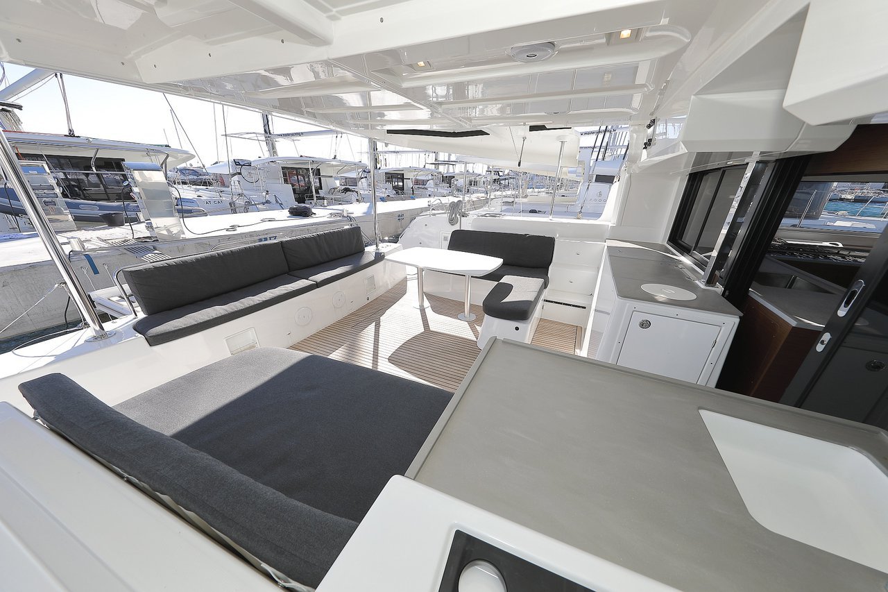 Lagoon 46 - 4 + 2 cab. — photo 17