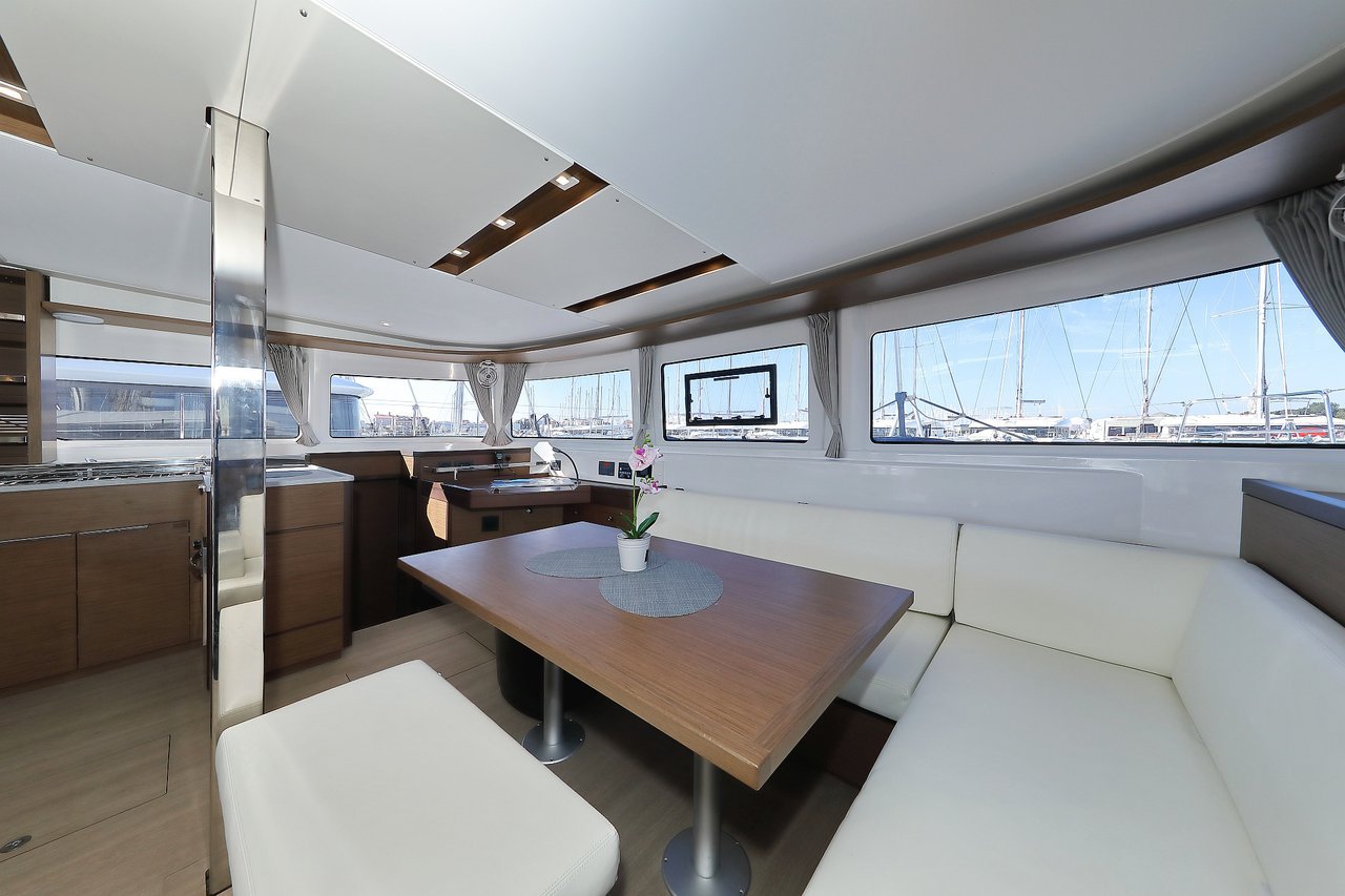Lagoon 46 - 4 + 2 cab. — photo 19