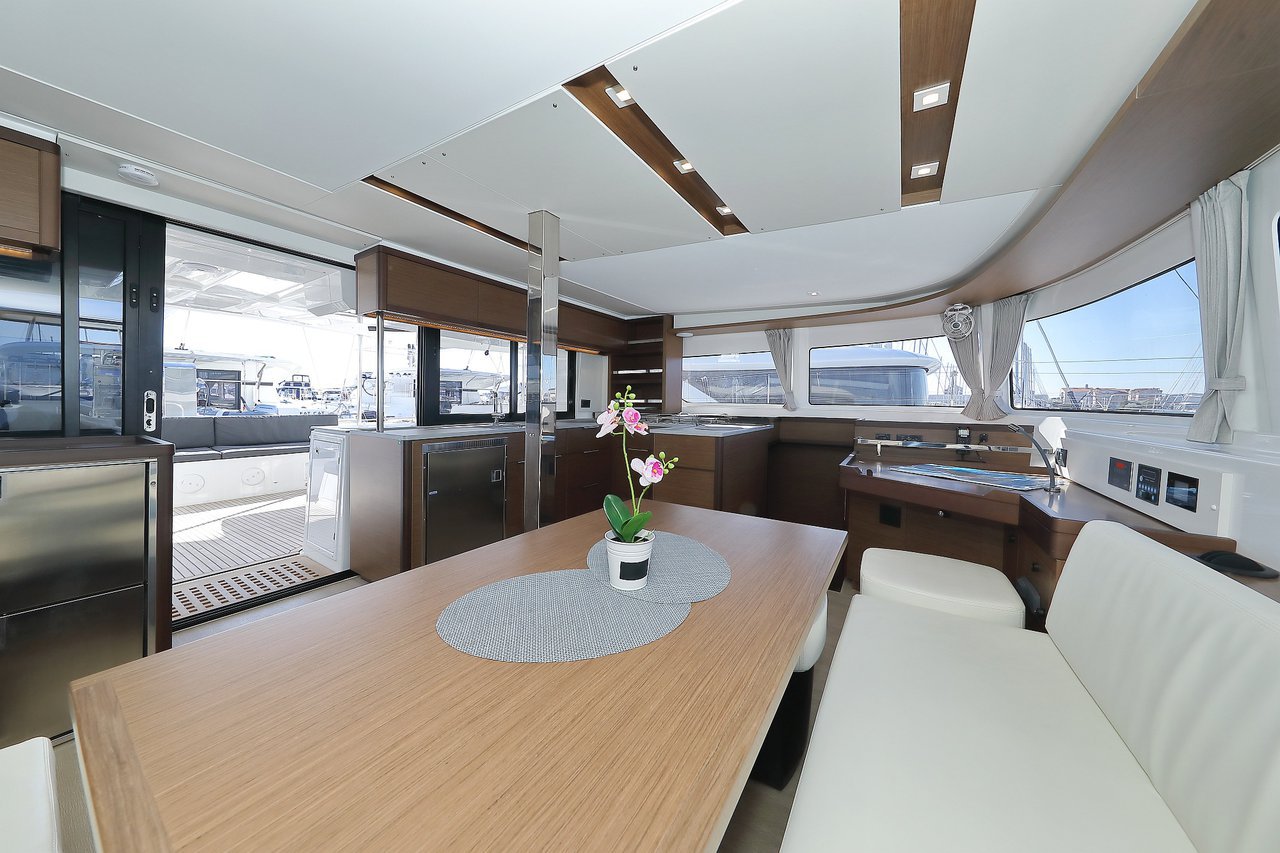 Lagoon 46 - 4 + 2 cab. — photo 22