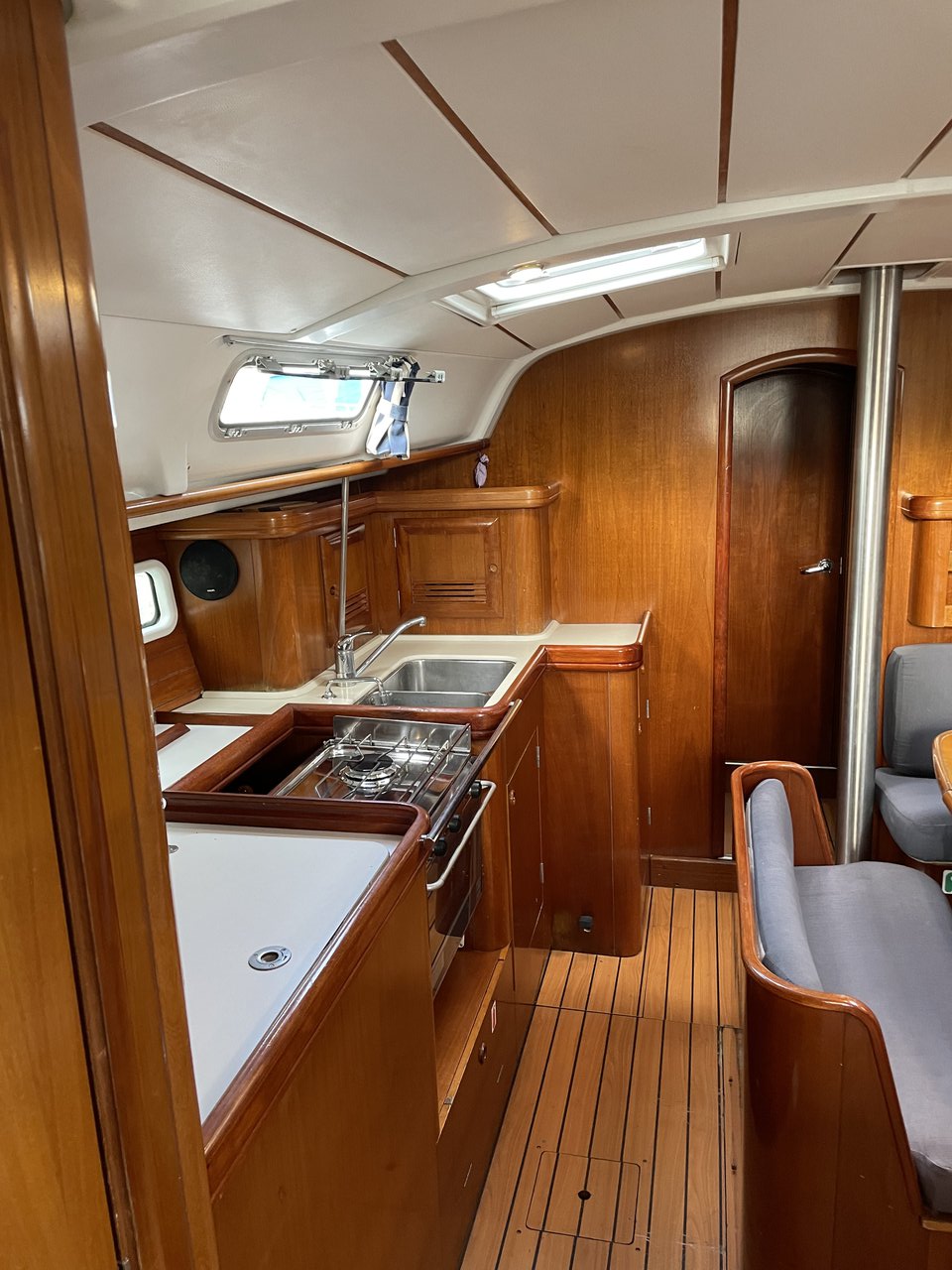 Oceanis 411 Celebration — photo 10