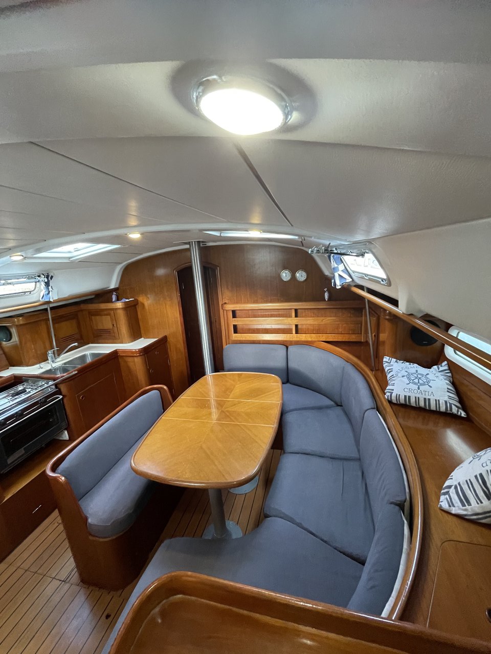 Oceanis 411 Celebration — photo 11