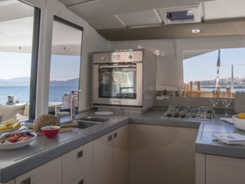 Fountaine Pajot Astrea 42 — photo 4