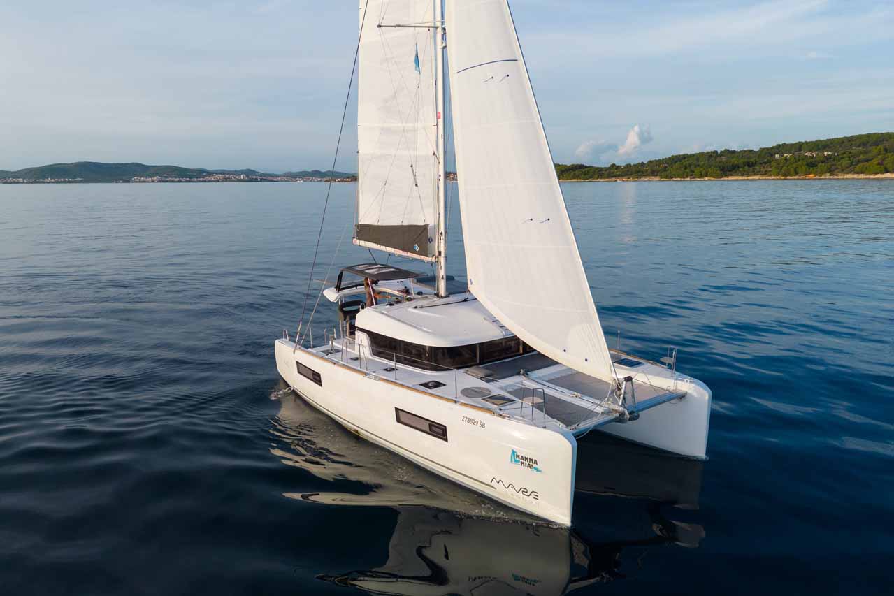 Lagoon 40 - 4 + 2 cab — photo 4