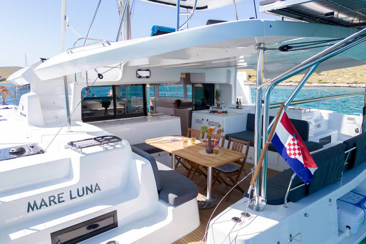 Lagoon 46 - 4 + 2 cab. — photo 8