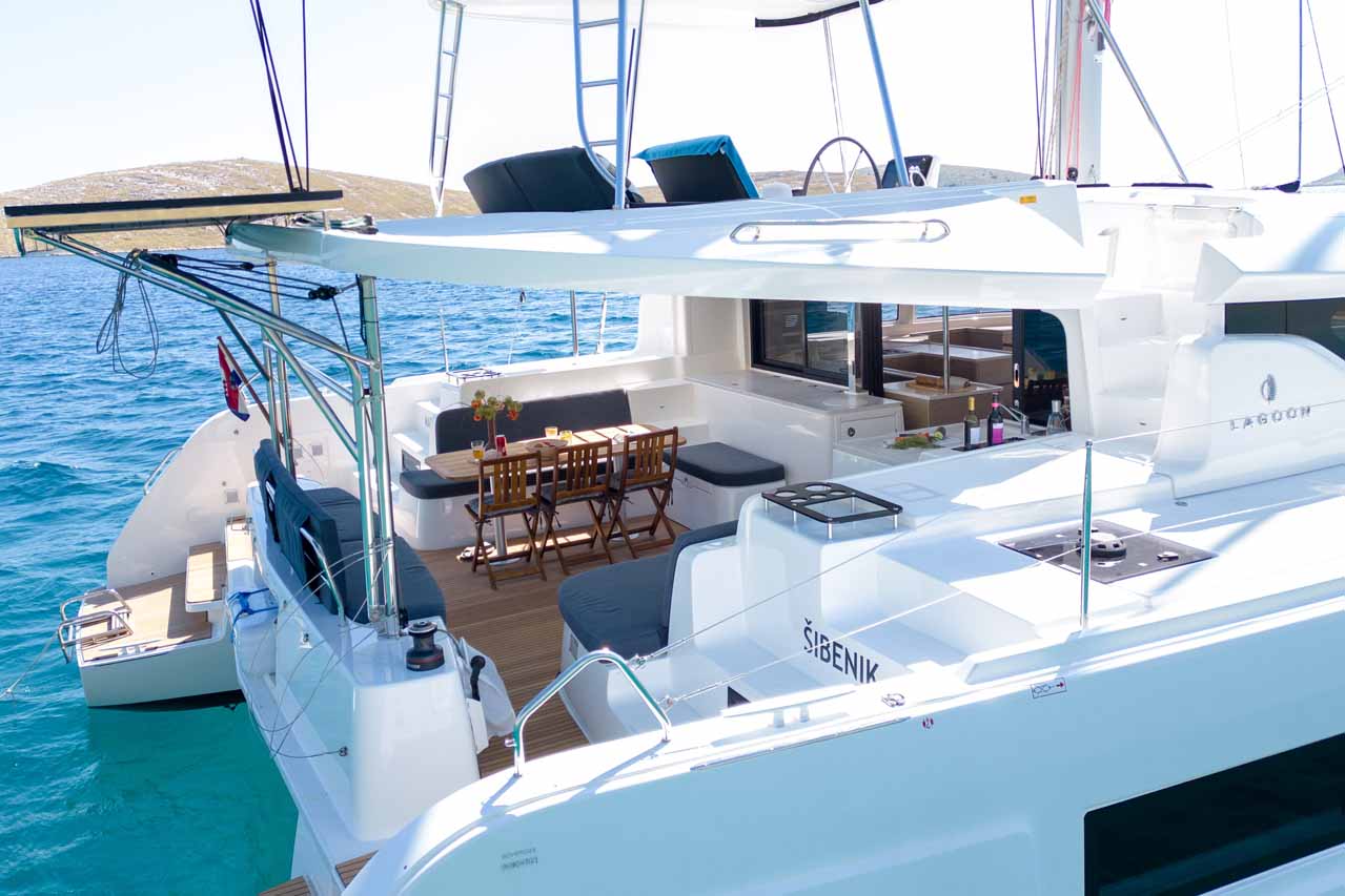 Lagoon 46 - 4 + 2 cab. — photo 9