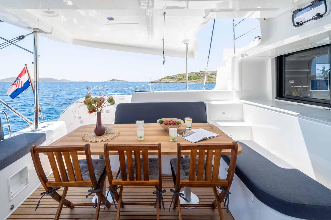 Lagoon 46 - 4 + 2 cab. — photo 20
