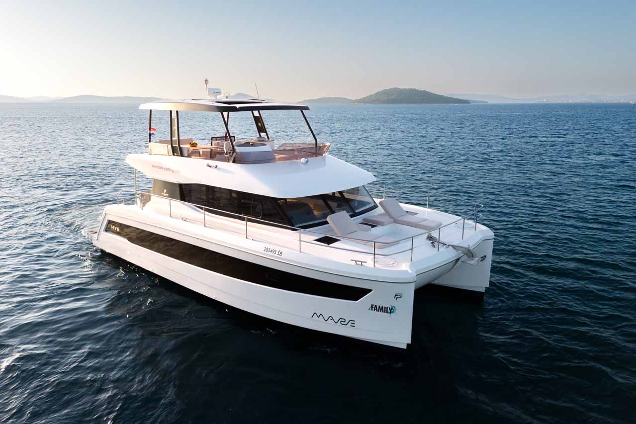 Fountaine Pajot MY6 — photo 5