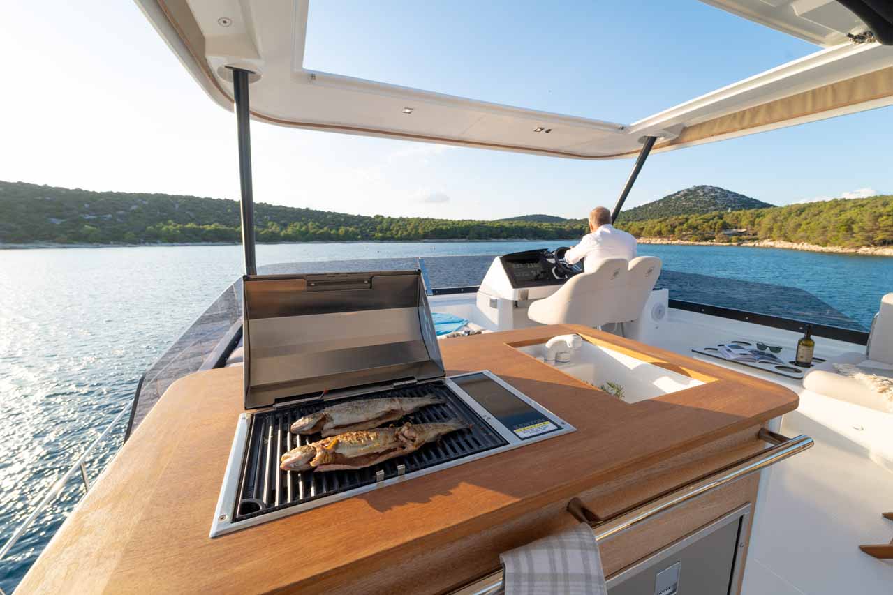 Fountaine Pajot MY6 — photo 16