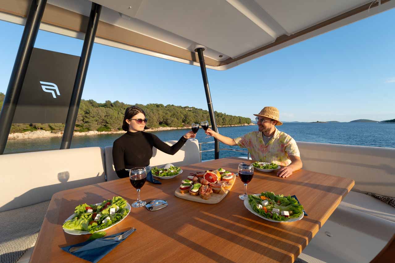 Fountaine Pajot MY6 — photo 17
