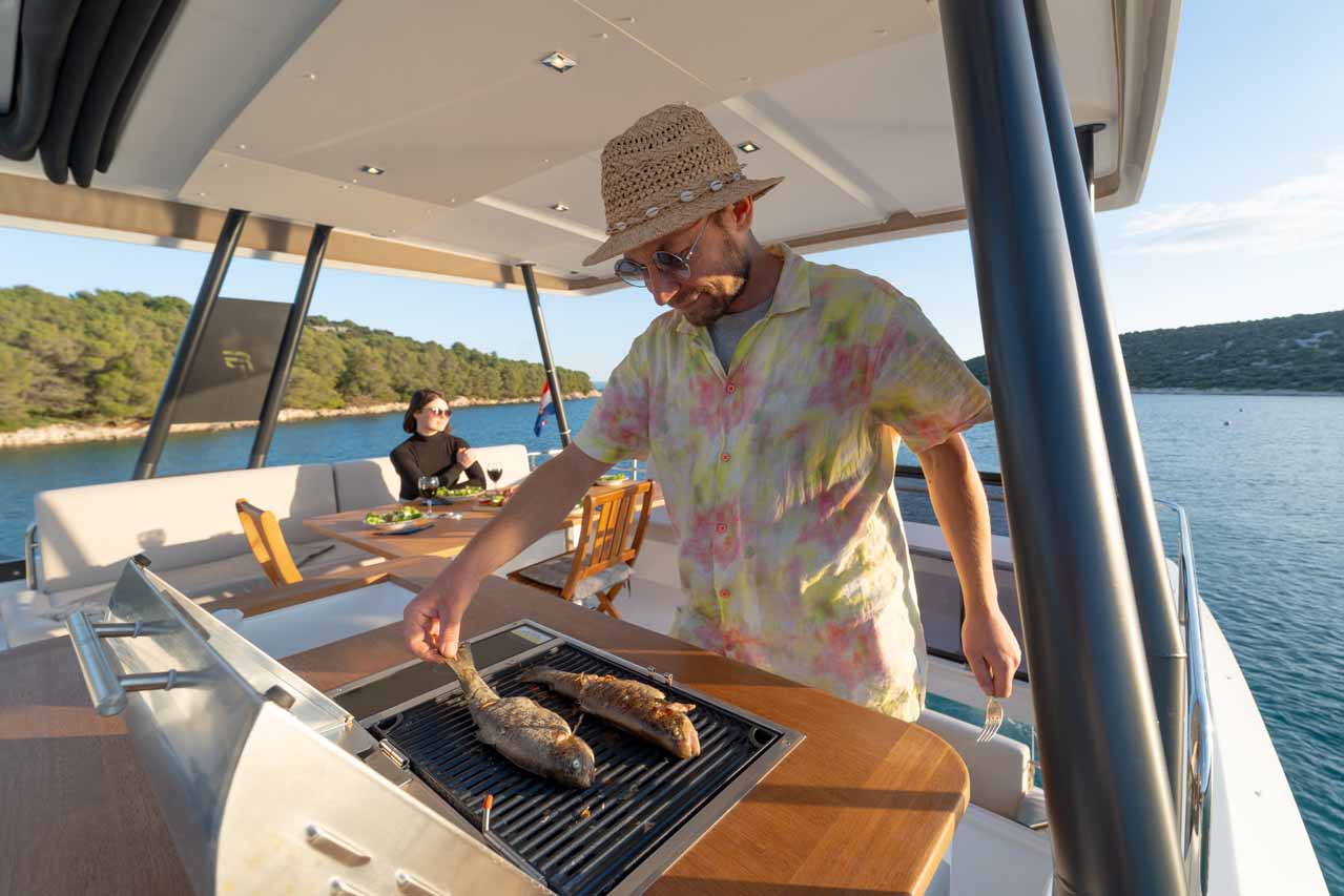 Fountaine Pajot MY6 — photo 18