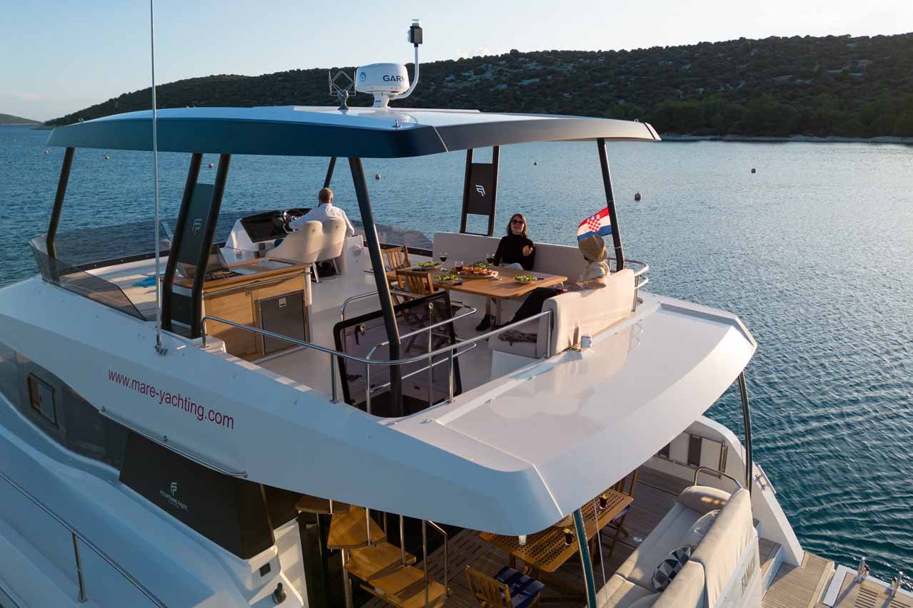 Fountaine Pajot MY6 — photo 19