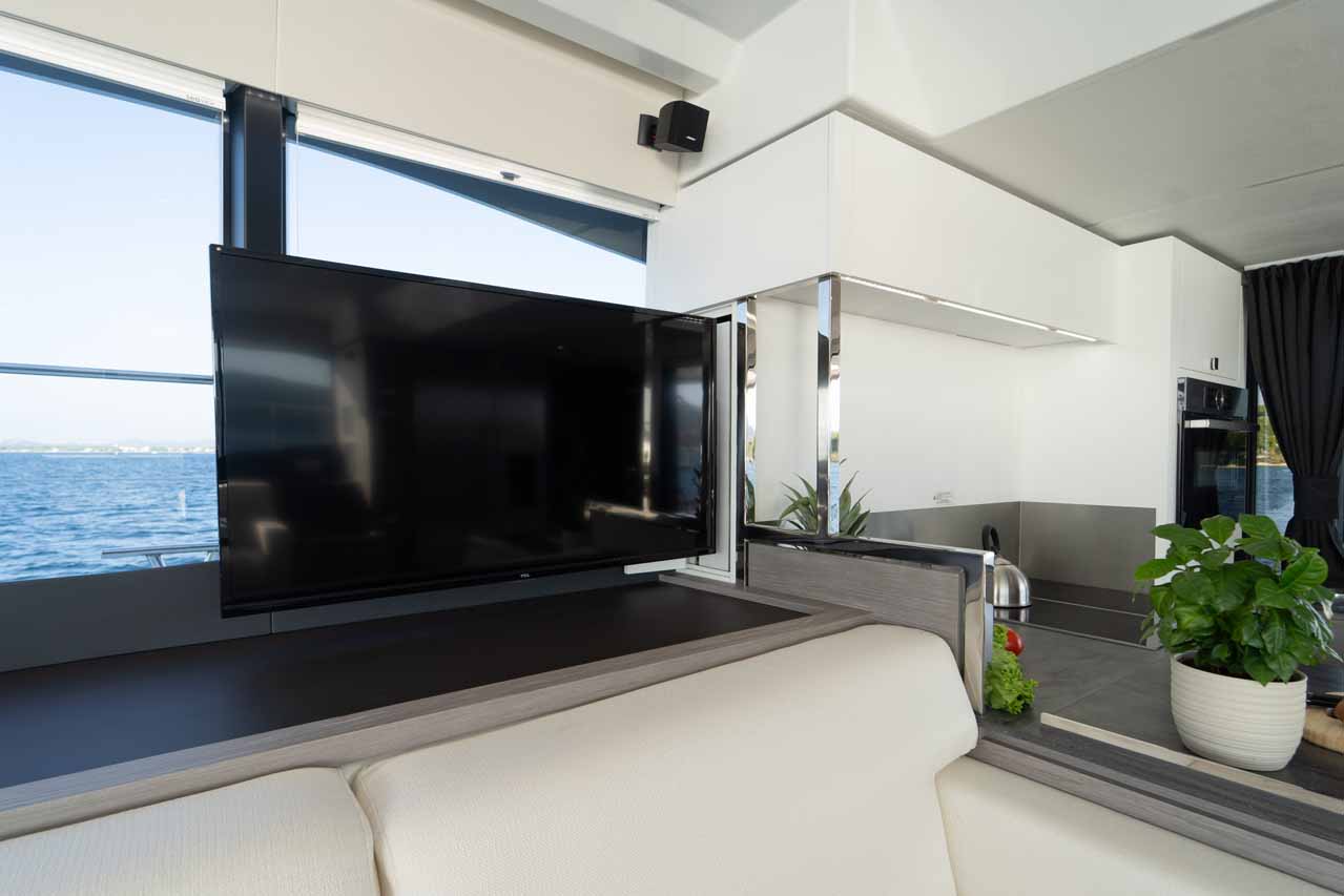 Fountaine Pajot MY6 — photo 25