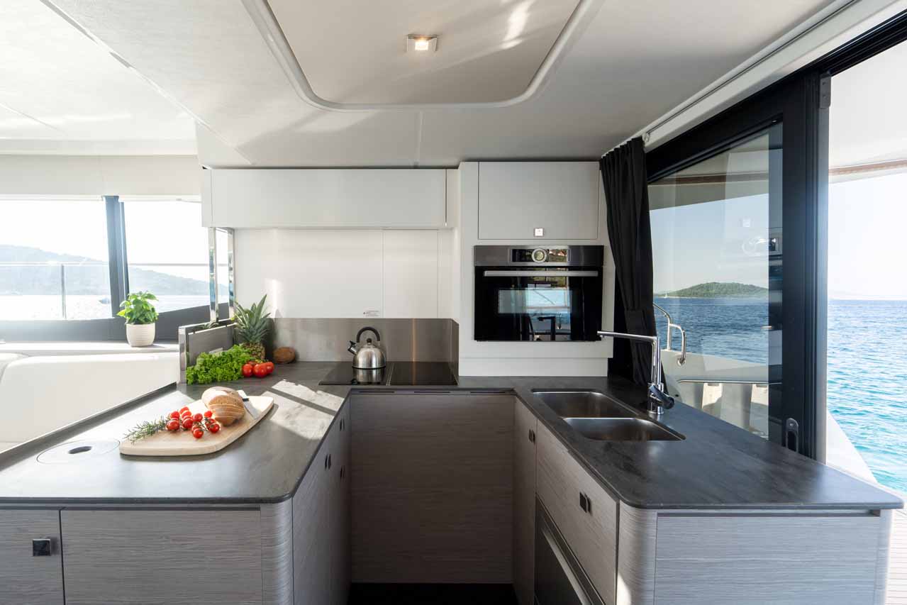 Fountaine Pajot MY6 — photo 26