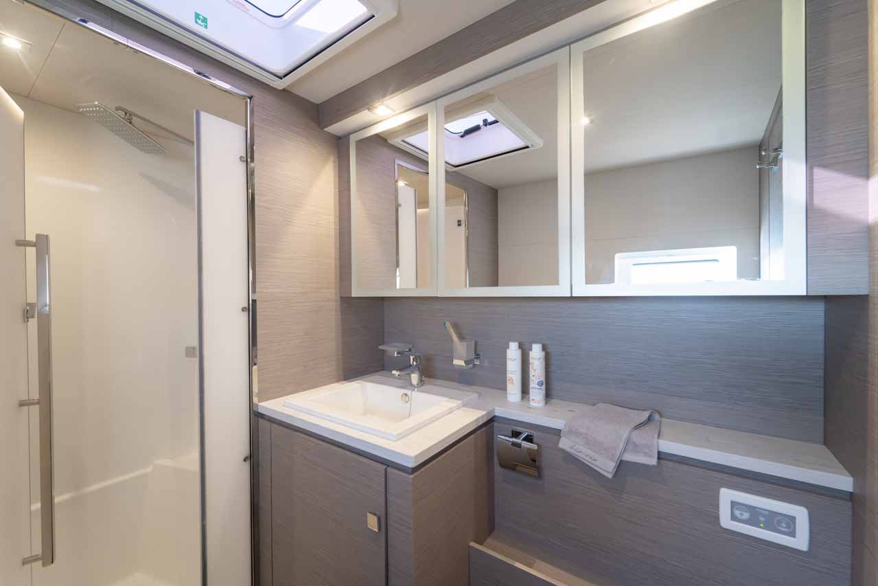 Fountaine Pajot MY6 — photo 33