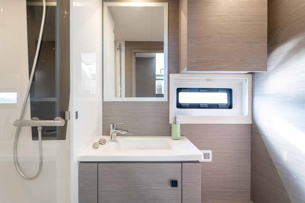 Fountaine Pajot MY6 — photo 35