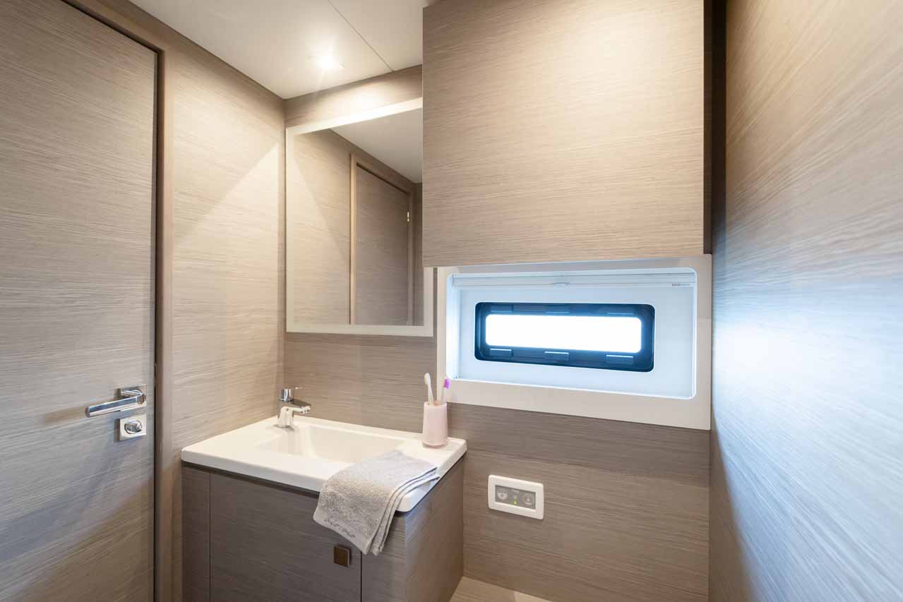 Fountaine Pajot MY6 — photo 37