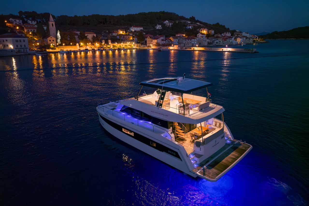 Fountaine Pajot MY6 — photo 41