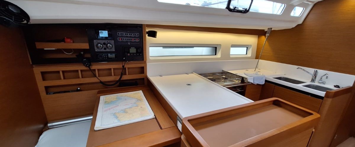Sun Odyssey 440 - 4 cab. — photo 7