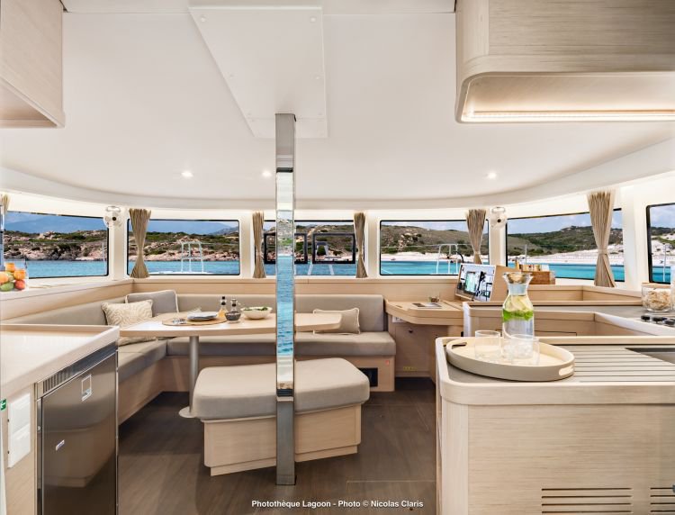 Lagoon 42 - 4 + 2 cab. — photo 18