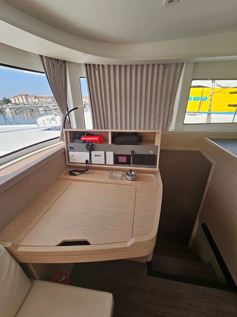 Lagoon 42 - 4 + 2 cab. — photo 5
